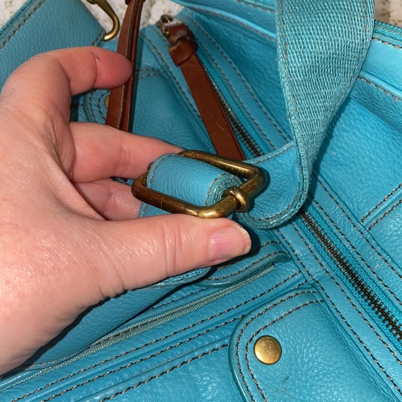 FOSSIL Teal Turquoise Blue Leather Crossbody/Messenger handbag (A) - Picture 6 of 10